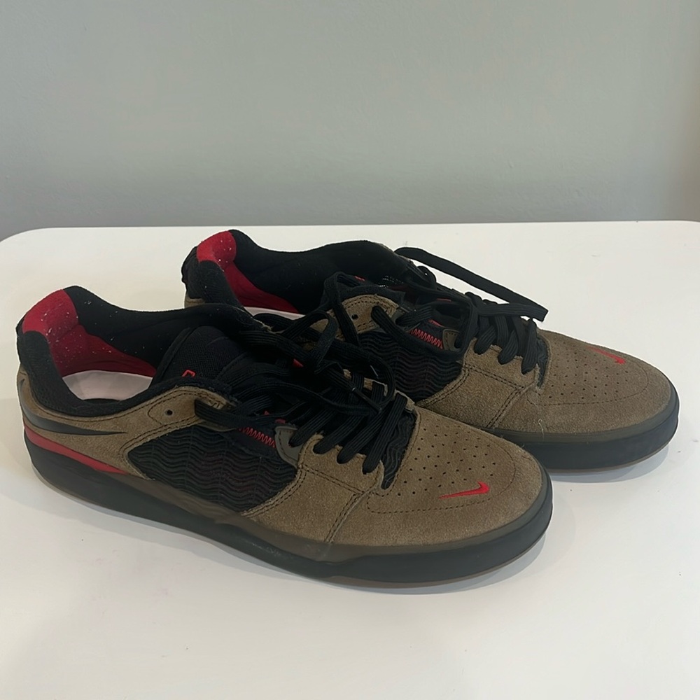 Nike Ishod Wair SB ‘Light Olive’